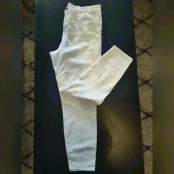 J Brand Alana size 31 #231 - Picture 1 of 2